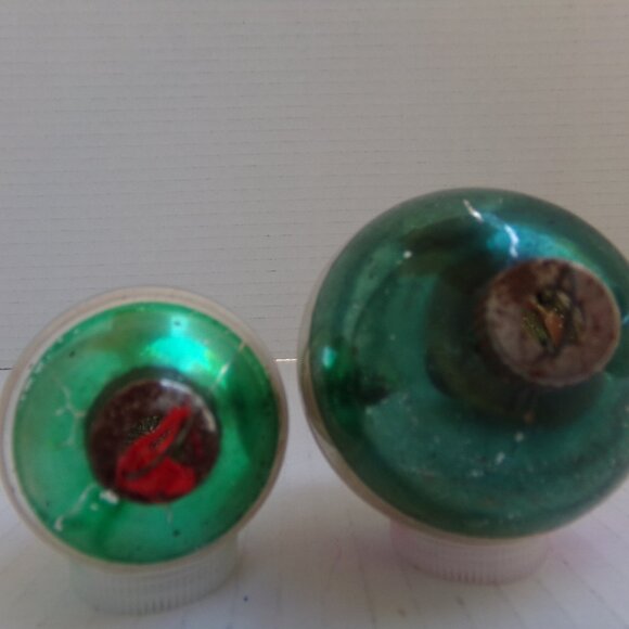 Vintage Lot of 2 Shiny Brite Striped Round Ball Christmas Ornaments Silver Green - Picture 8 of 14